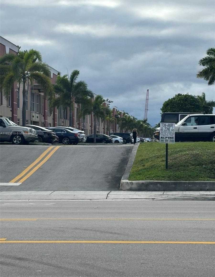 Small Image of 8212 NORTH WEST 30TH TER, Doral Number 13