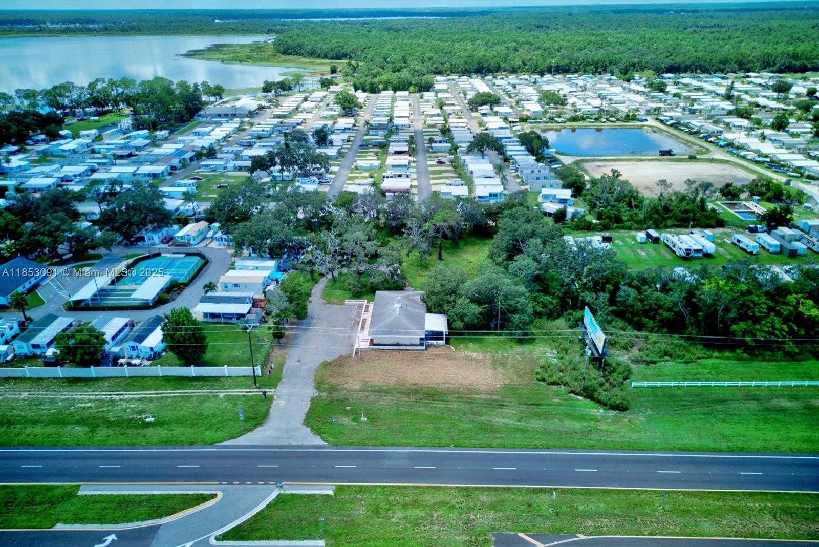 Small Image of Sebring Number 36