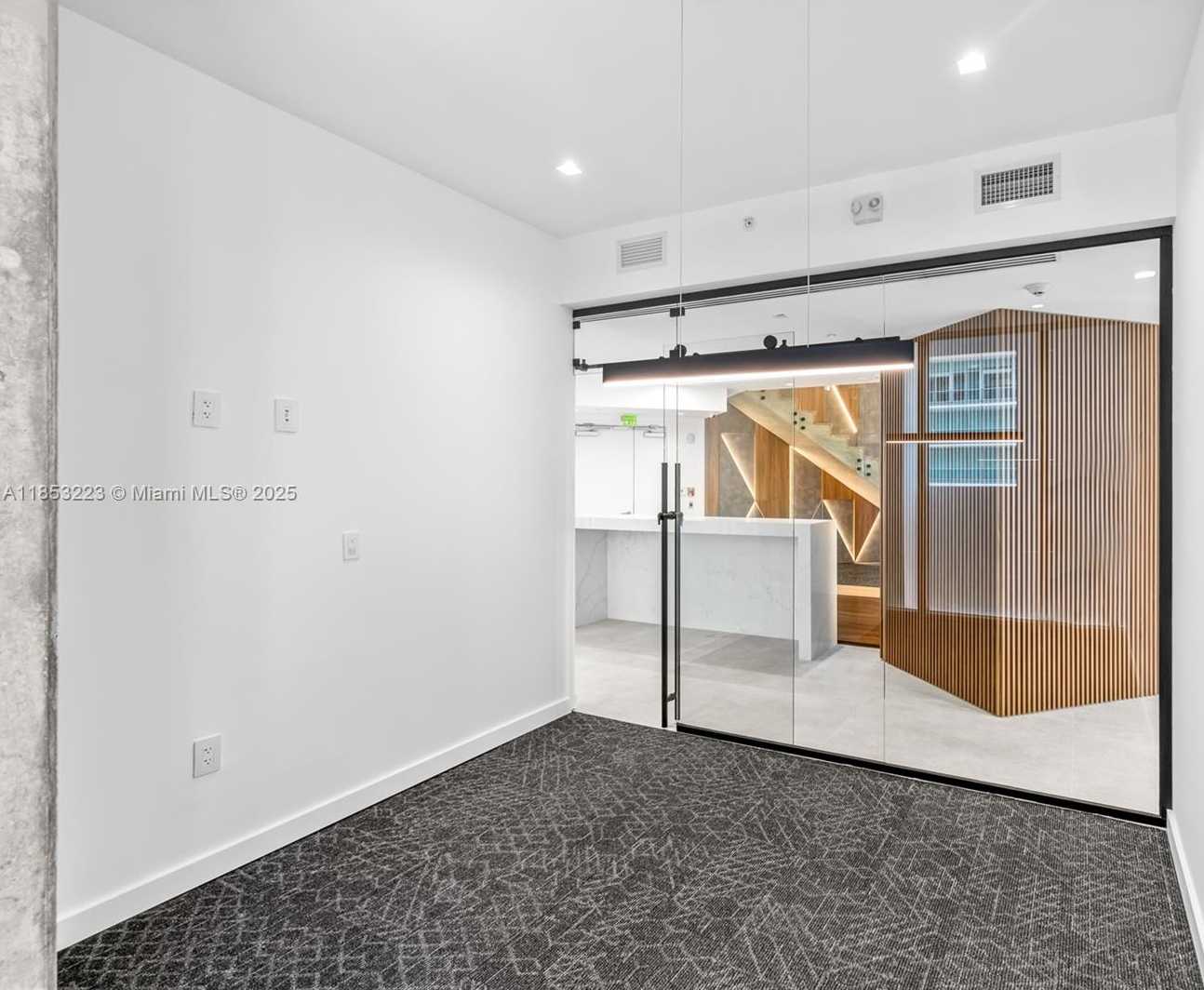 Small Image of 1300 BRICKELL BAY DR #CU6, Miami Number 23