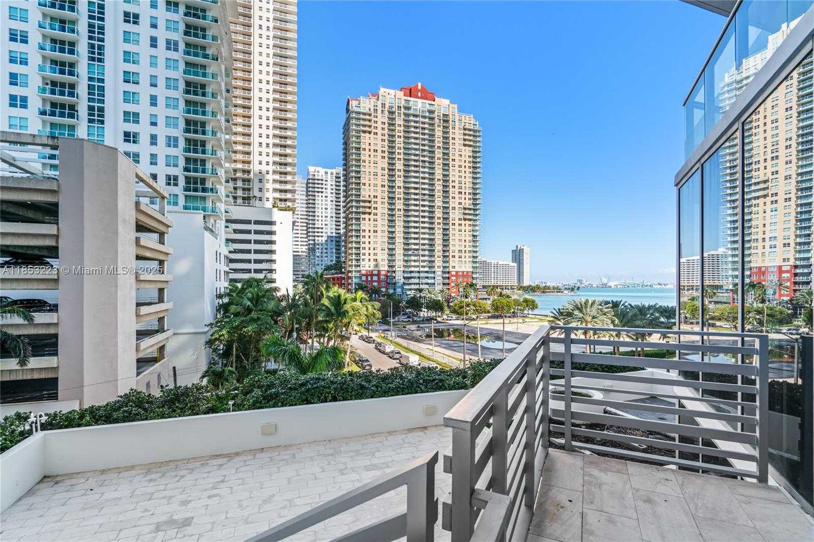 Small Image of 1300 BRICKELL BAY DR #CU6, Miami Number 51