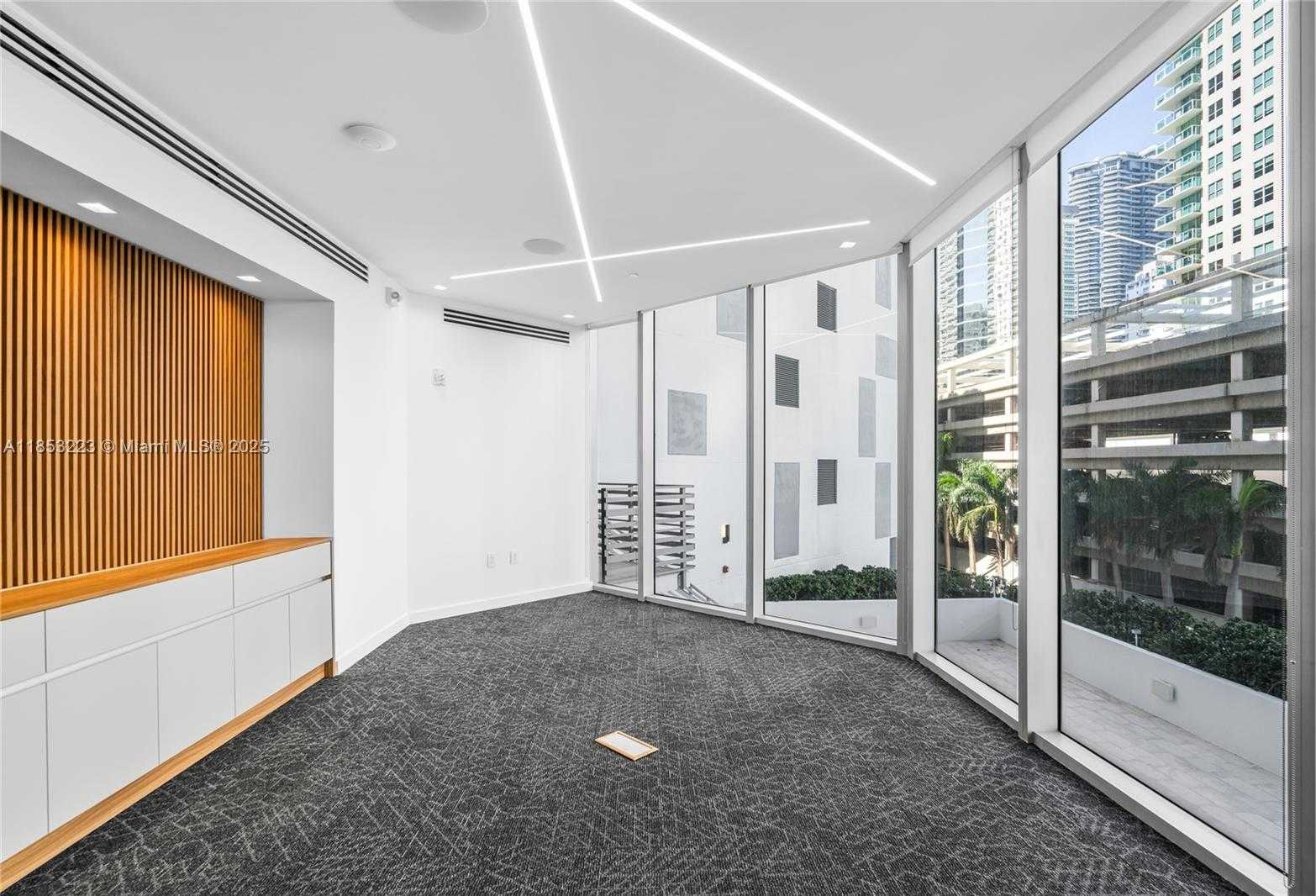 Small Image of 1300 BRICKELL BAY DR #CU6, Miami Number 91
