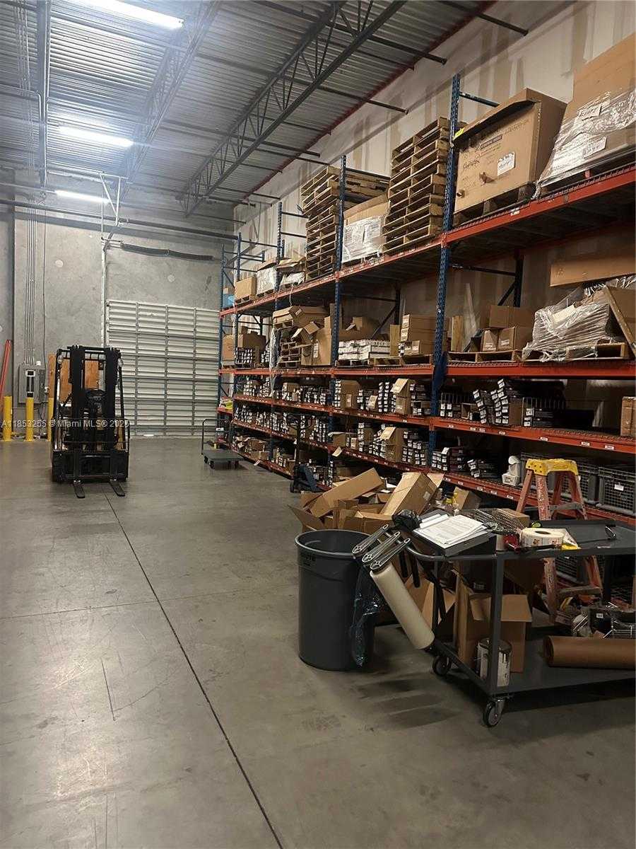 Small Image of 10380 WEST STATE ROAD 84 #3, Davie Number 5