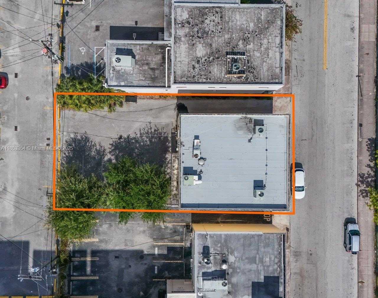 Small Image of 117 MAJORCA AVE, Coral Gables Number 8