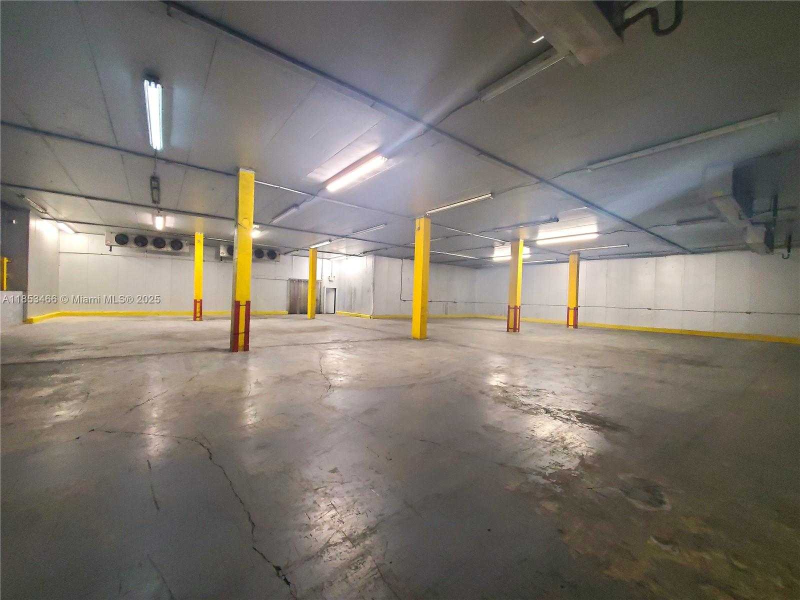 Small Image of 1395 NORTH WEST 22ND ST, Miami Number 27