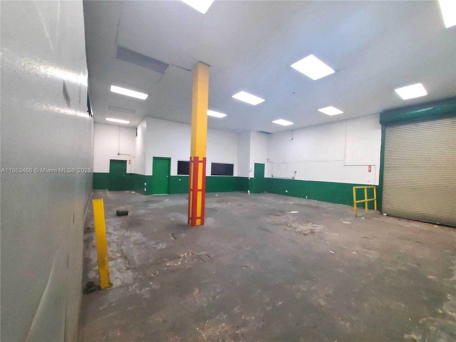 Small Image of 1395 NORTH WEST 22ND ST, Miami Number 30