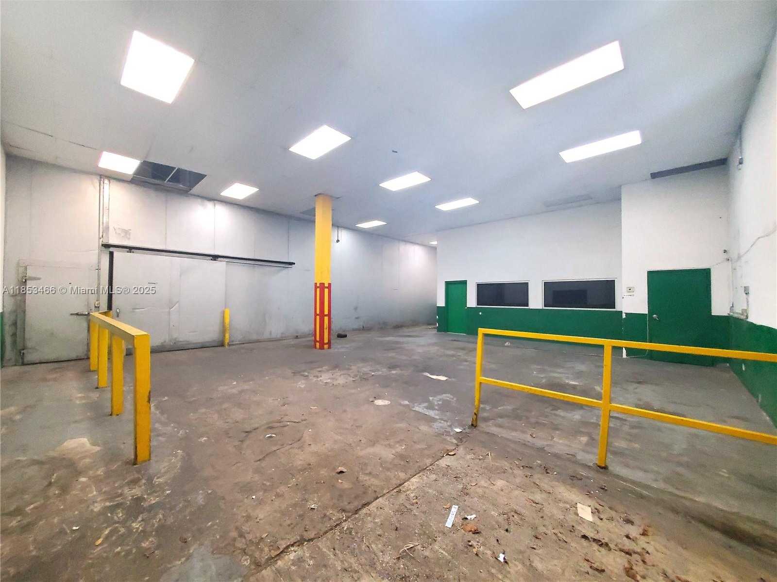 Small Image of 1395 NORTH WEST 22ND ST, Miami Number 31