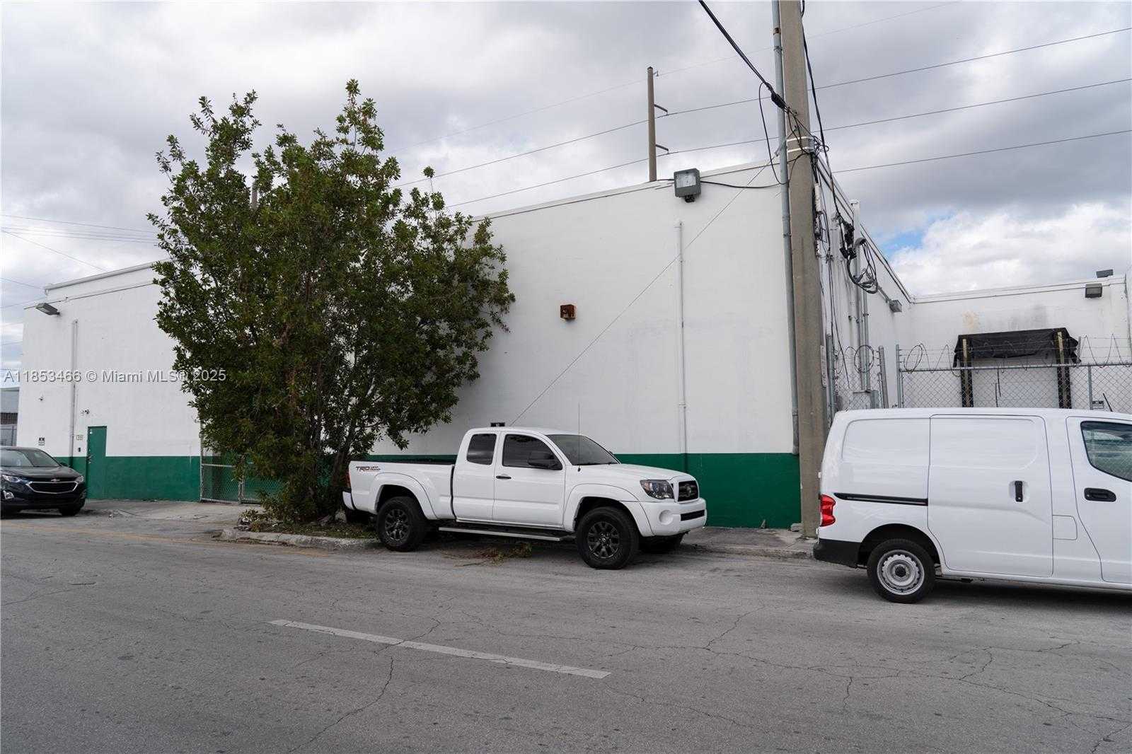 Small Image of 1395 NORTH WEST 22ND ST, Miami Number 8