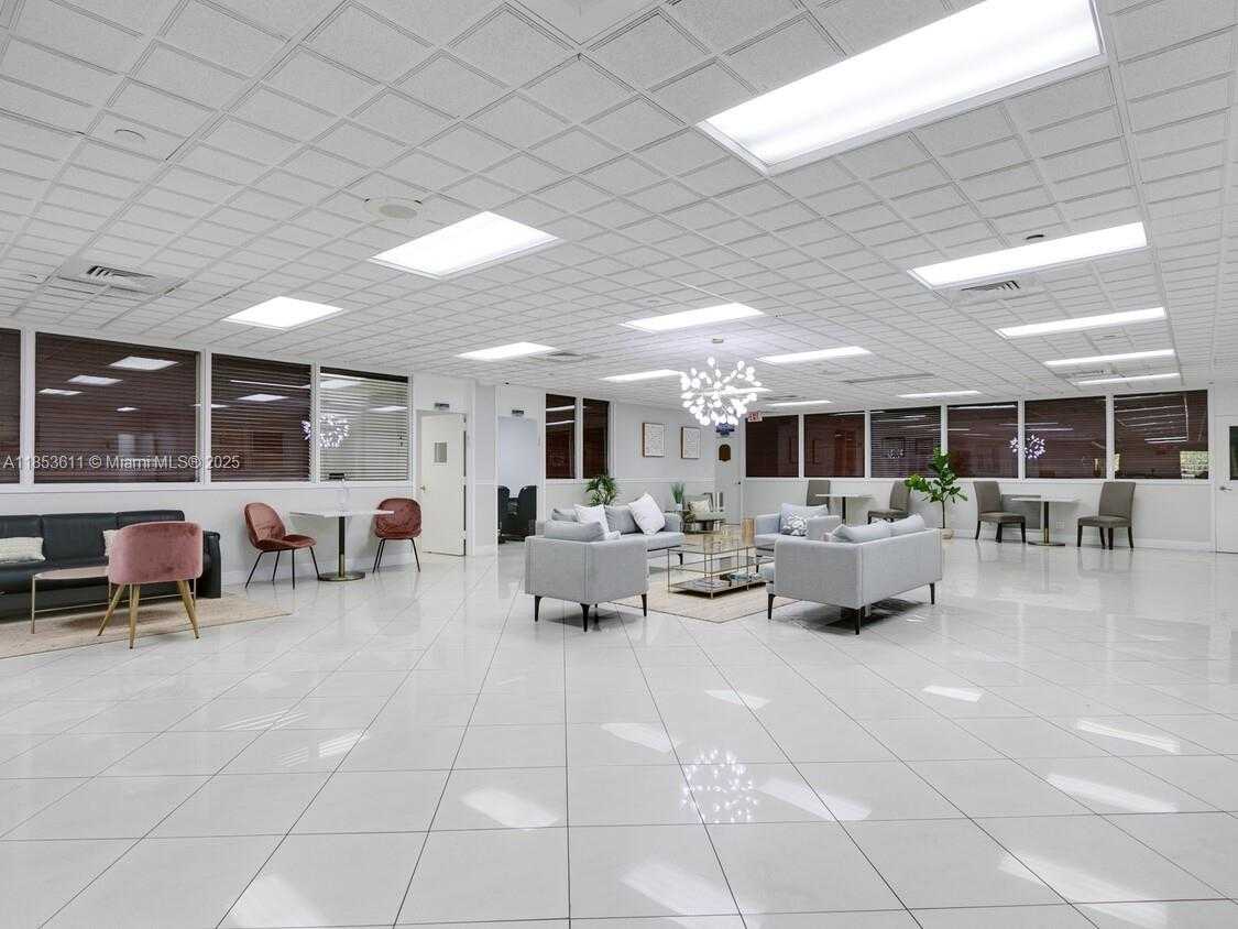 Small Image of 2801 GREENE ST #Suite 18, Hollywood Number 5