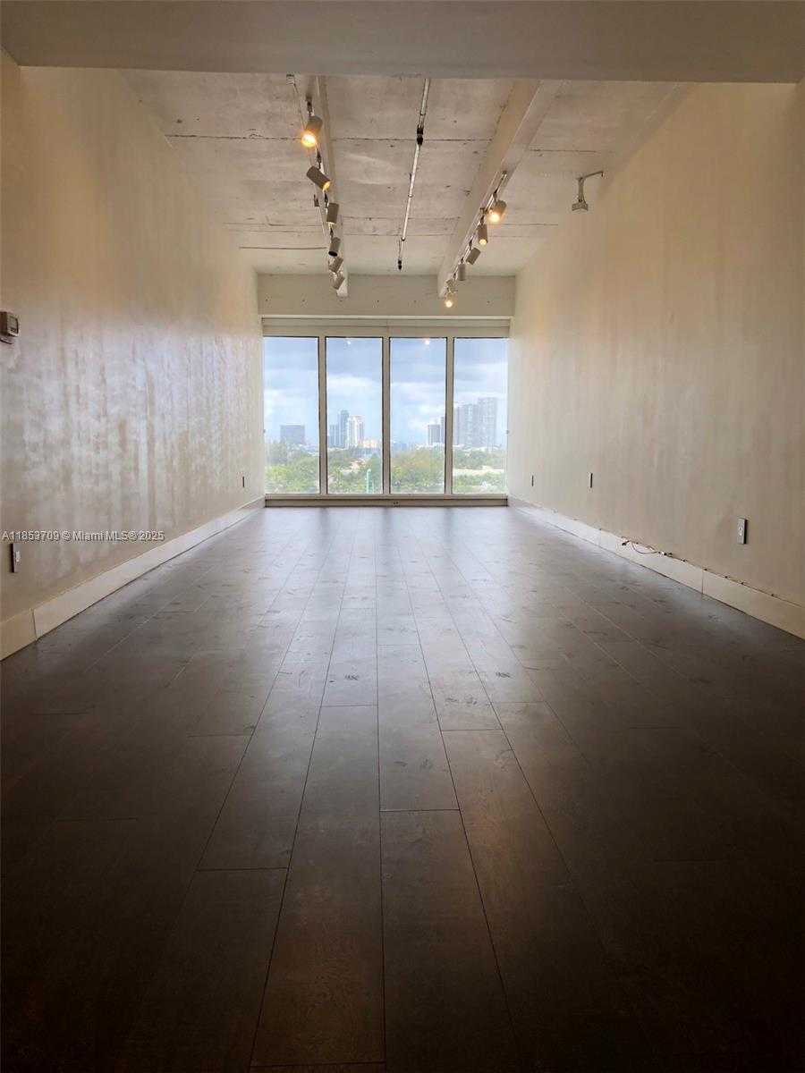 Small Image of 1680 MICHIGAN AVE #1022A, Miami Beach Number 4