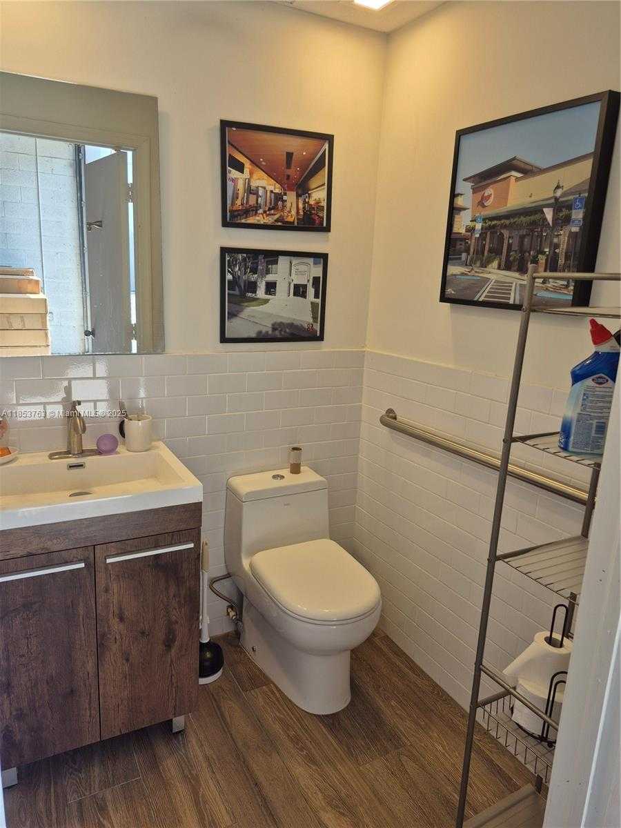 Small Image of 3965 INVESTMENT LANE #A 2-3, West Palm Beach Number 10