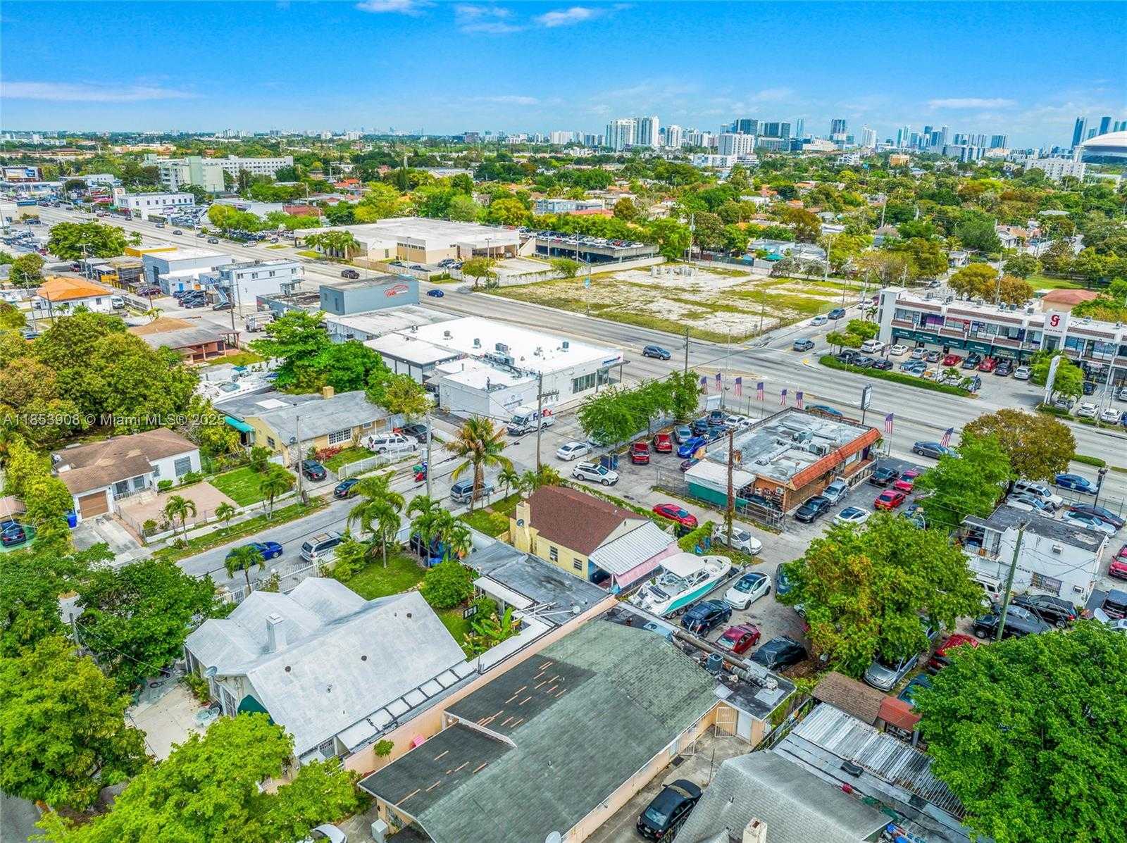 Small Image of 2728 NORTH WEST 3RD ST, Miami Number 12