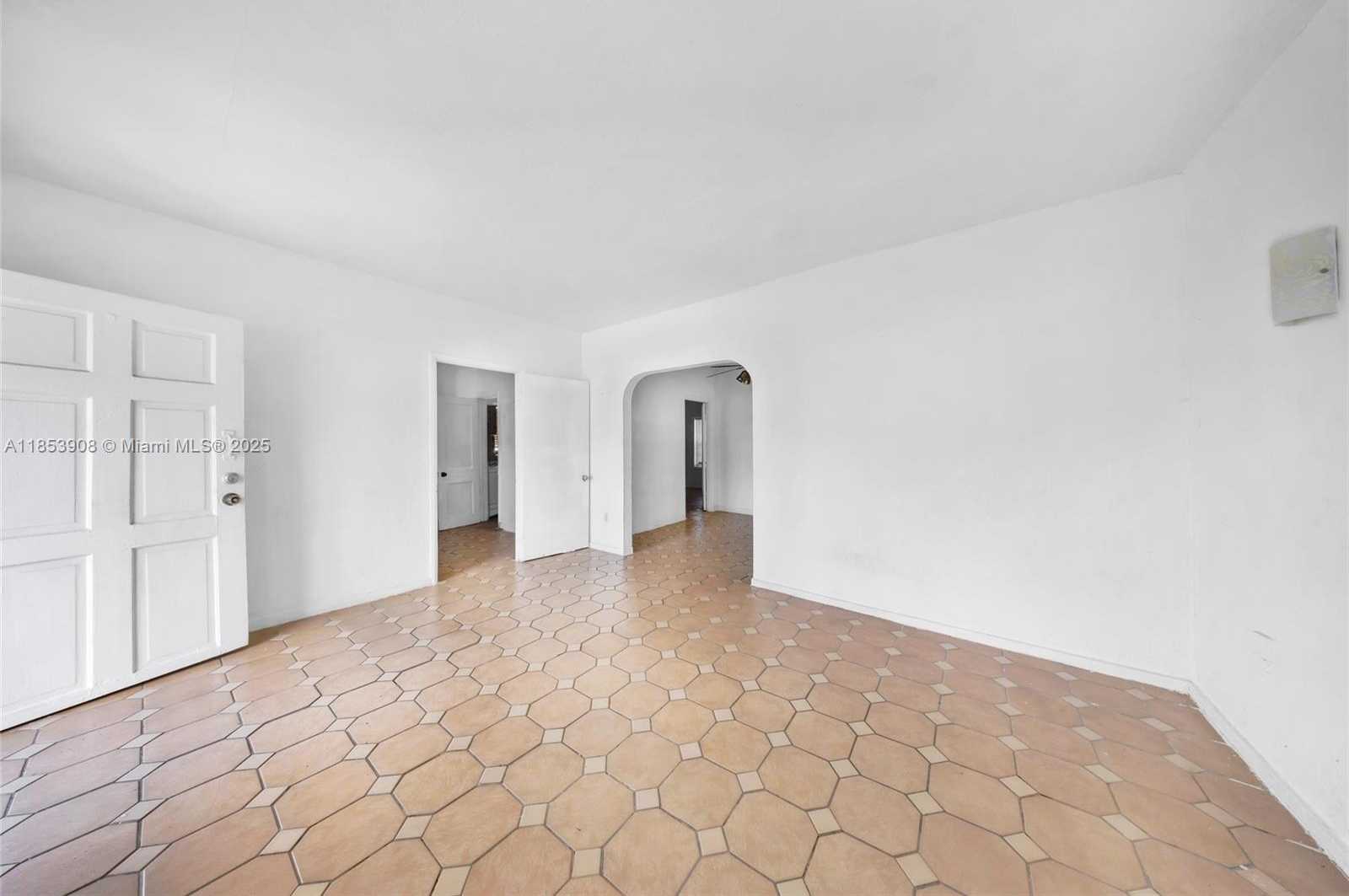Small Image of 2728 NORTH WEST 3RD ST, Miami Number 21