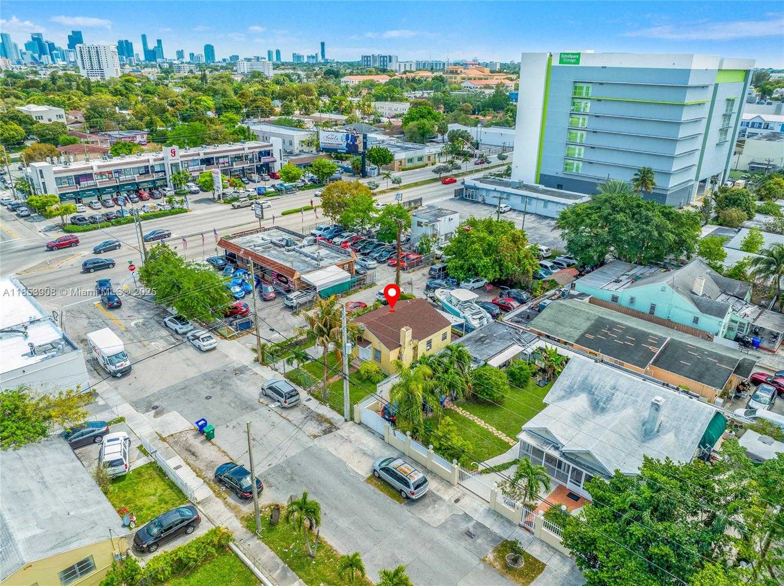 Small Image of 2728 NORTH WEST 3RD ST, Miami Number 6