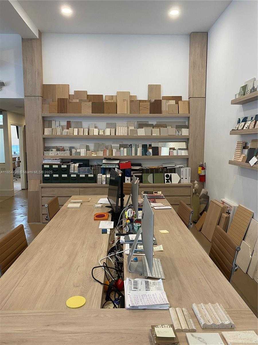 Small Image of 700 WEST 51ST ST, Miami Beach Number 11