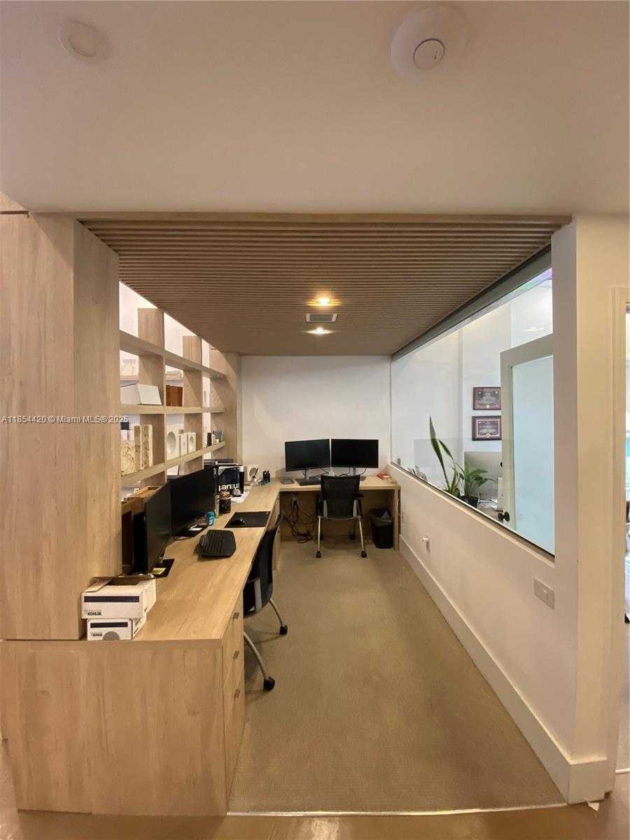 Small Image of 700 WEST 51ST ST, Miami Beach Number 15