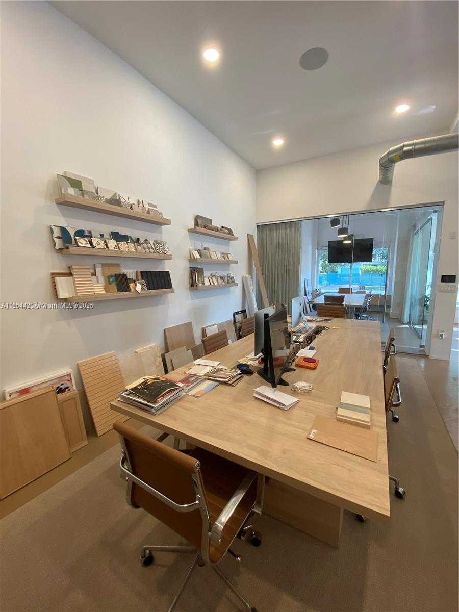 Small Image of 700 WEST 51ST ST, Miami Beach Number 16