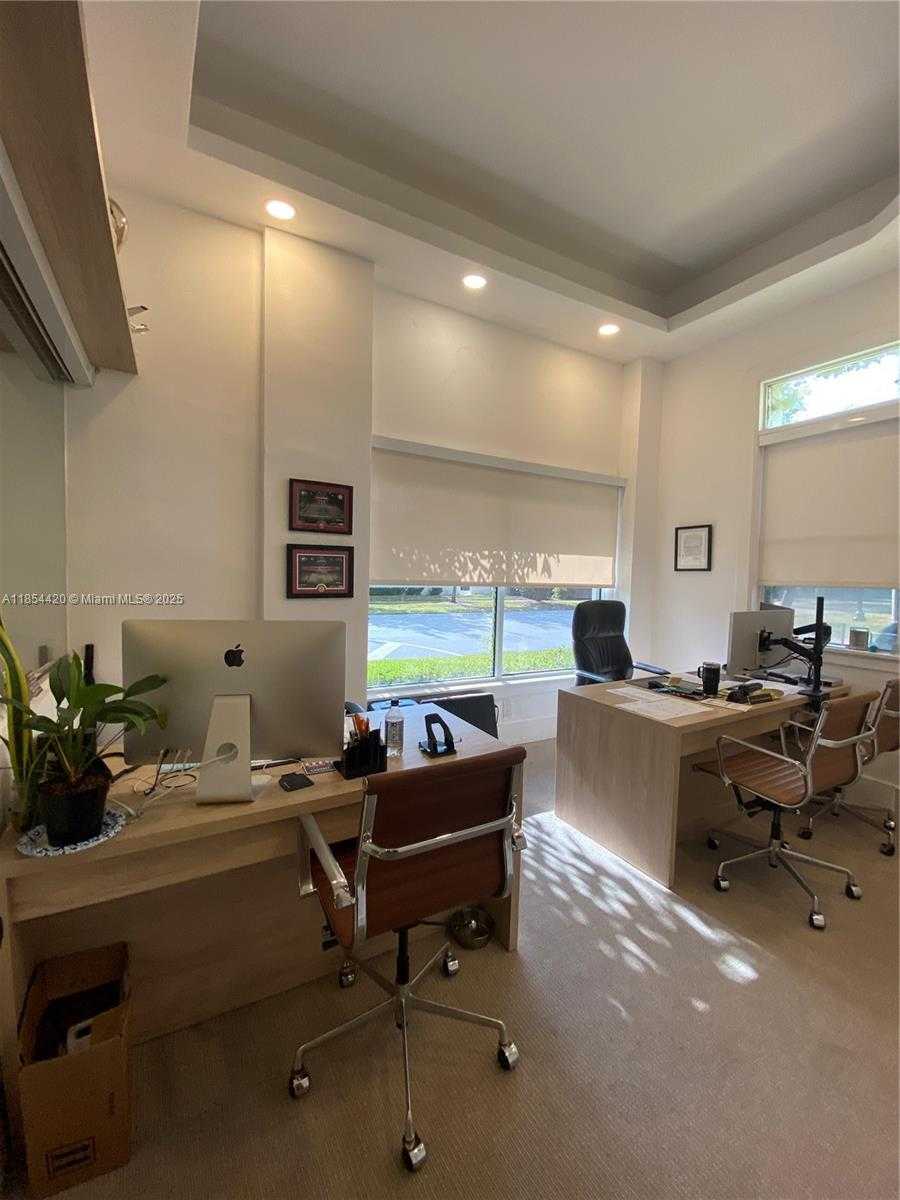 Small Image of 700 WEST 51ST ST, Miami Beach Number 18