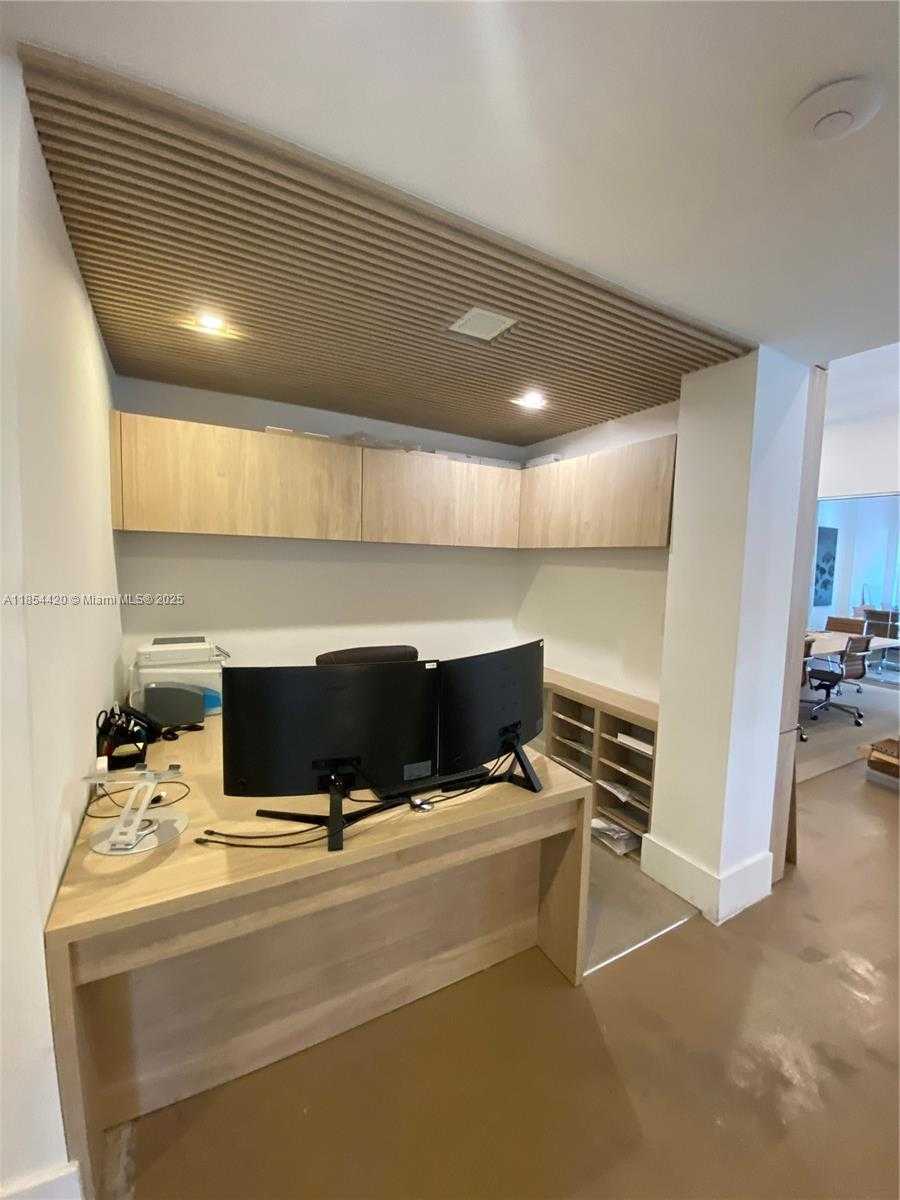 Small Image of 700 WEST 51ST ST, Miami Beach Number 20