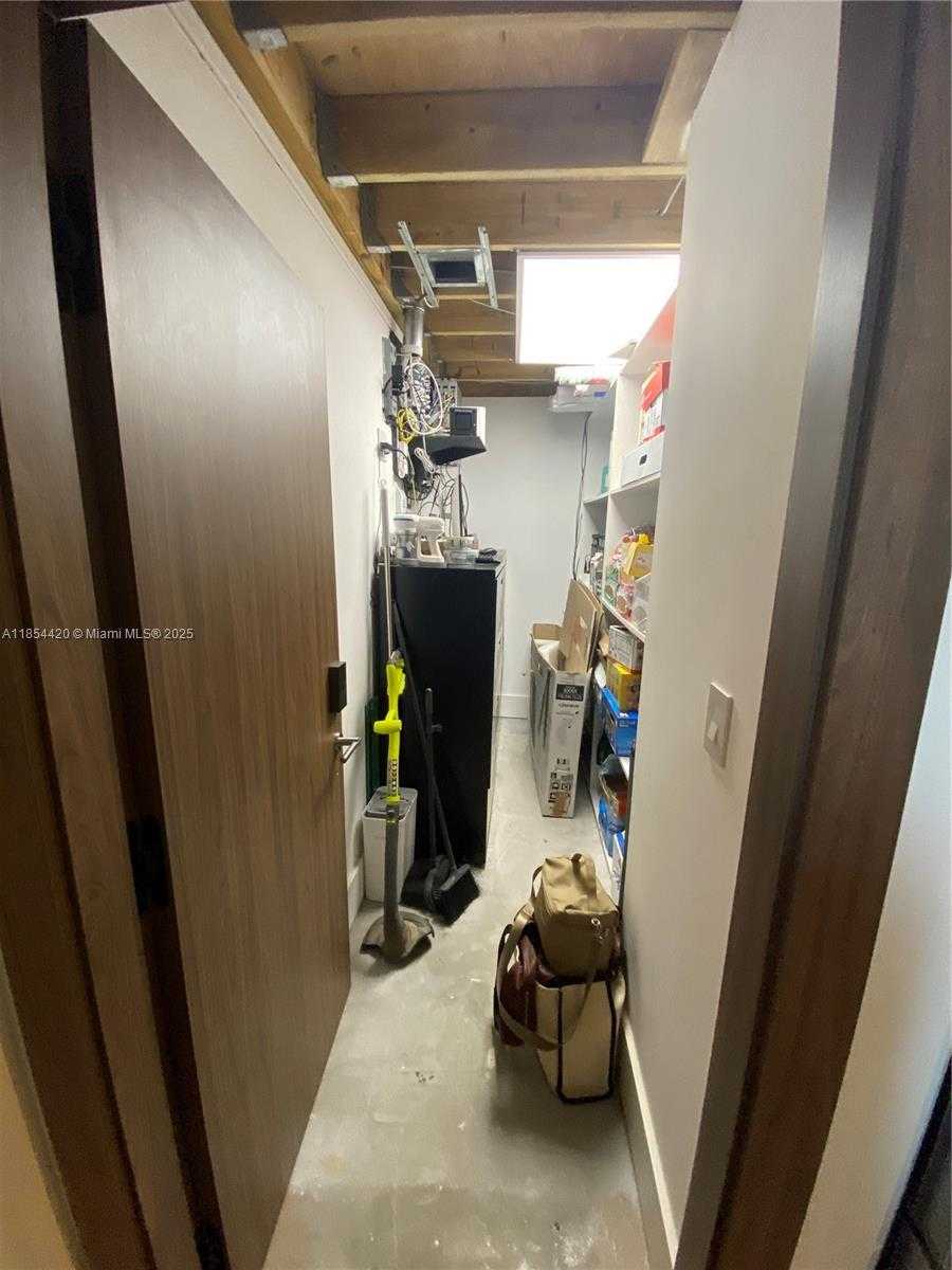 Small Image of 700 WEST 51ST ST, Miami Beach Number 26