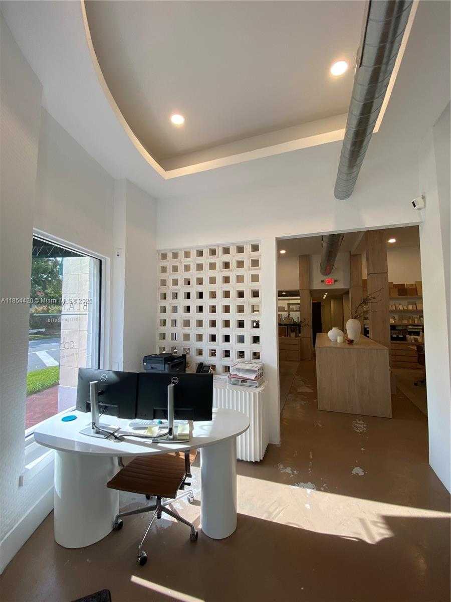 Small Image of 700 WEST 51ST ST, Miami Beach Number 4