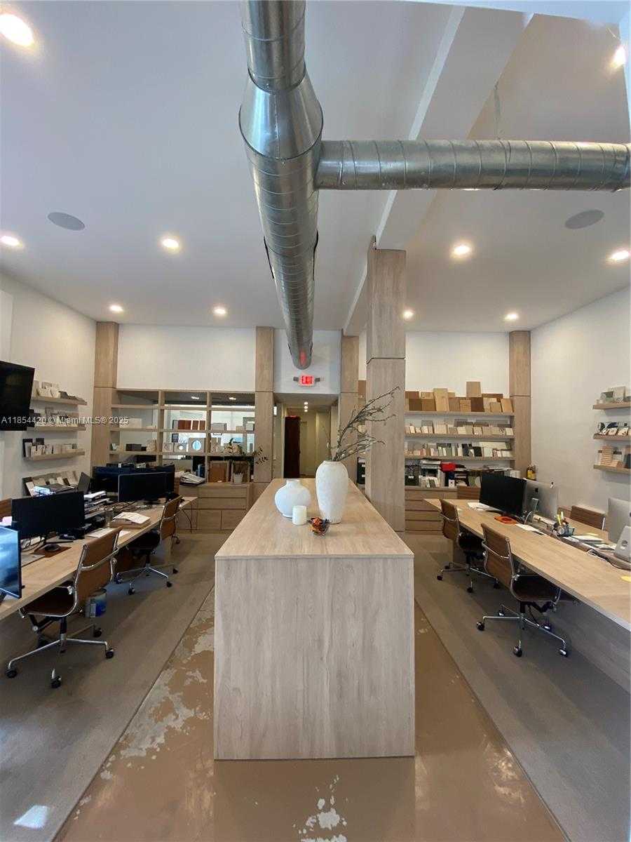 Small Image of 700 WEST 51ST ST, Miami Beach Number 5