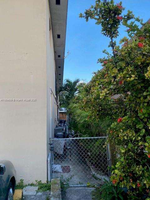 Small Image of 410 NORTH WEST 47TH AVE, Miami Number 4
