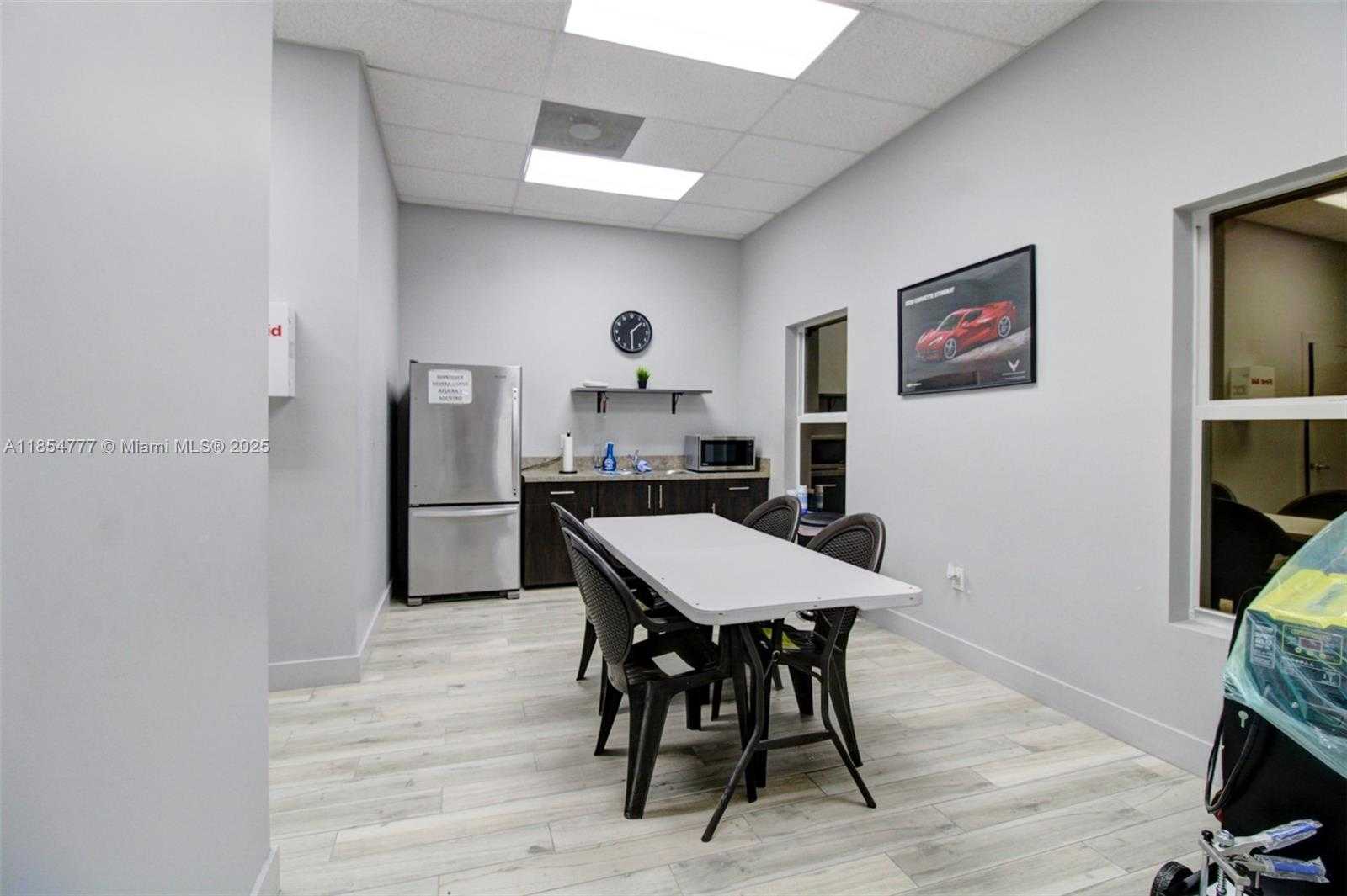 Small Image of 500 SOUTH DIXIE HWY, Hollywood Number 28
