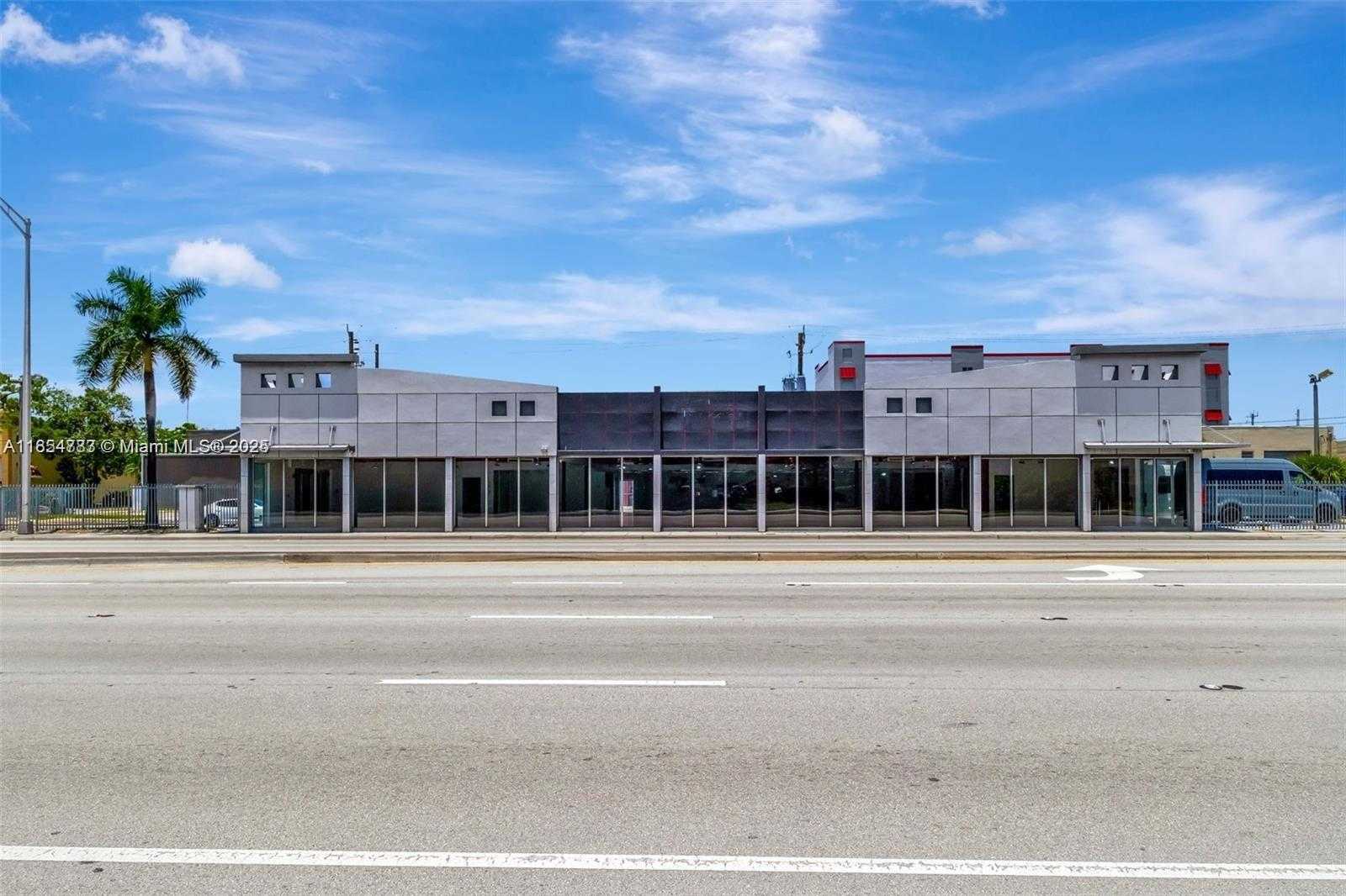 Small Image of 925 WEST BROWARD BLVD, Fort Lauderdale Number 2