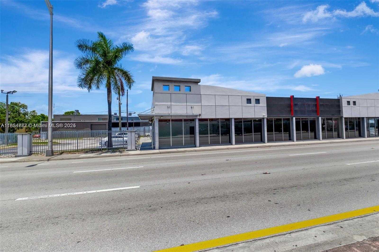 Small Image of 925 WEST BROWARD BLVD, Fort Lauderdale Number 6