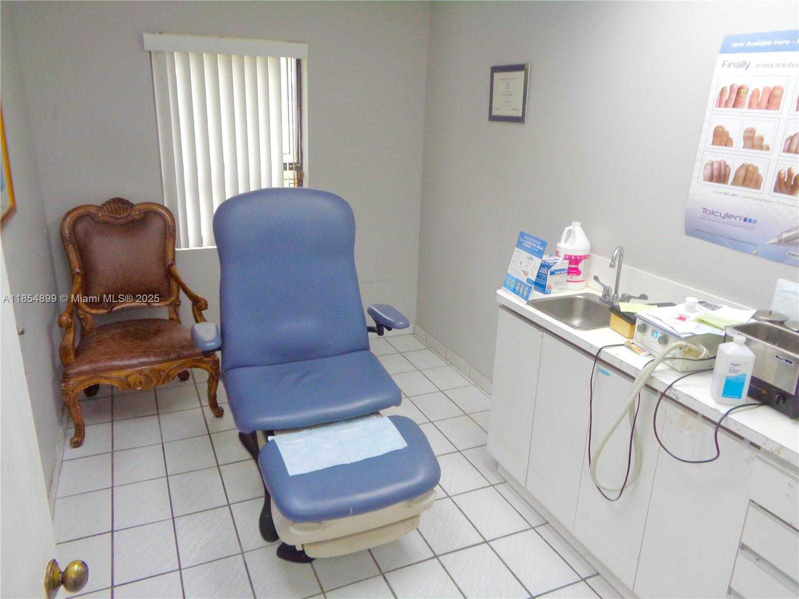 Small Image of 7800 WEST OAKLAND PARK BLVD #100, Sunrise Number 11