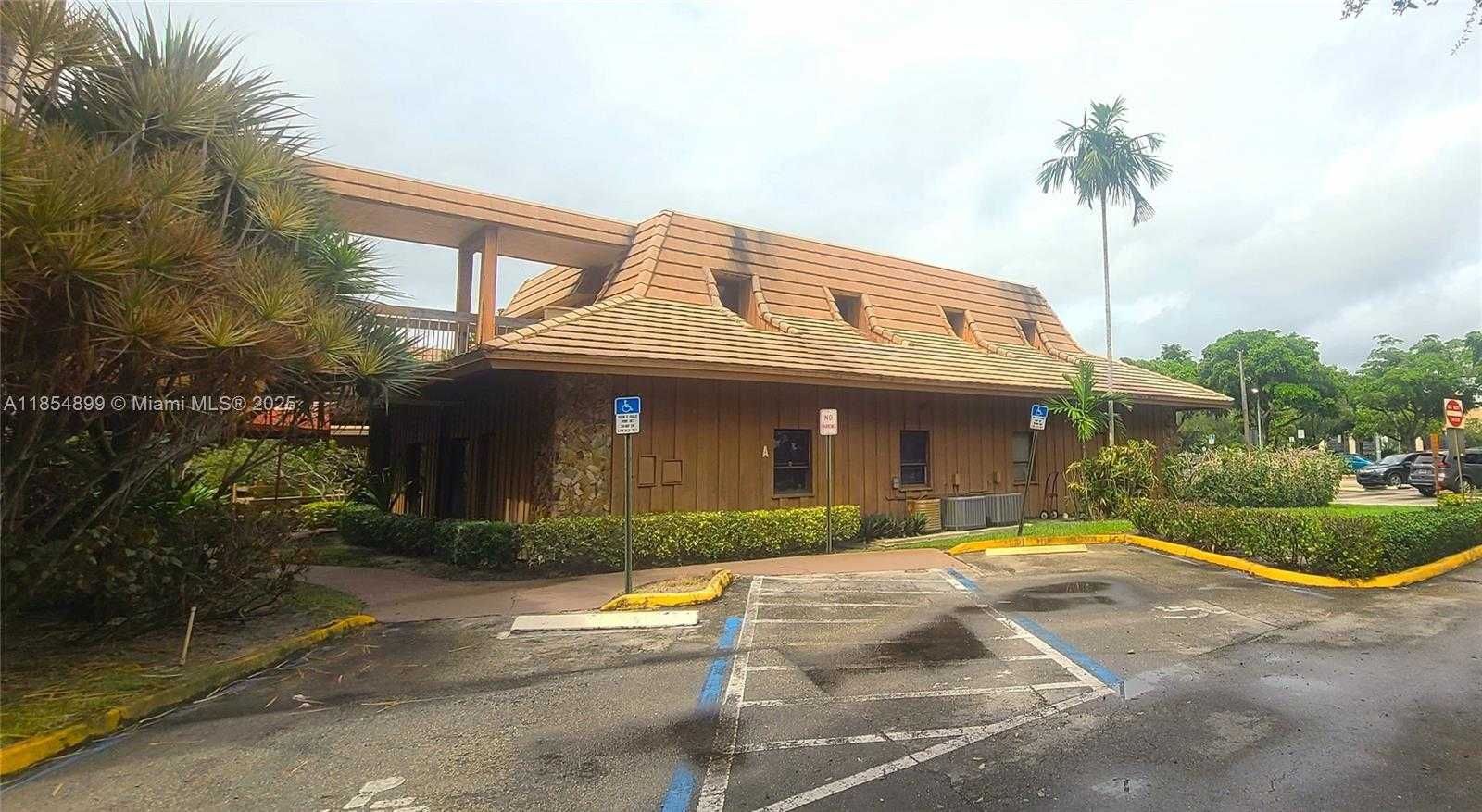 Small Image of 7800 WEST OAKLAND PARK BLVD #100, Sunrise Number 2