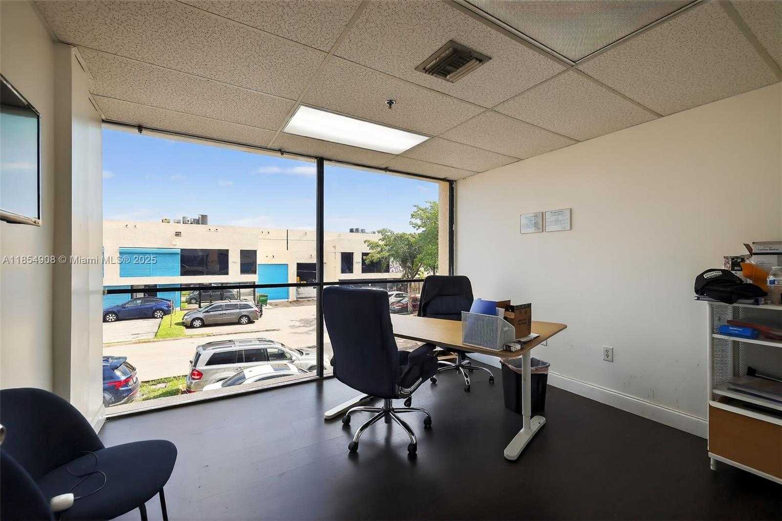 Small Image of 7080 NORTH WEST 50TH ST #1, Miami Number 5