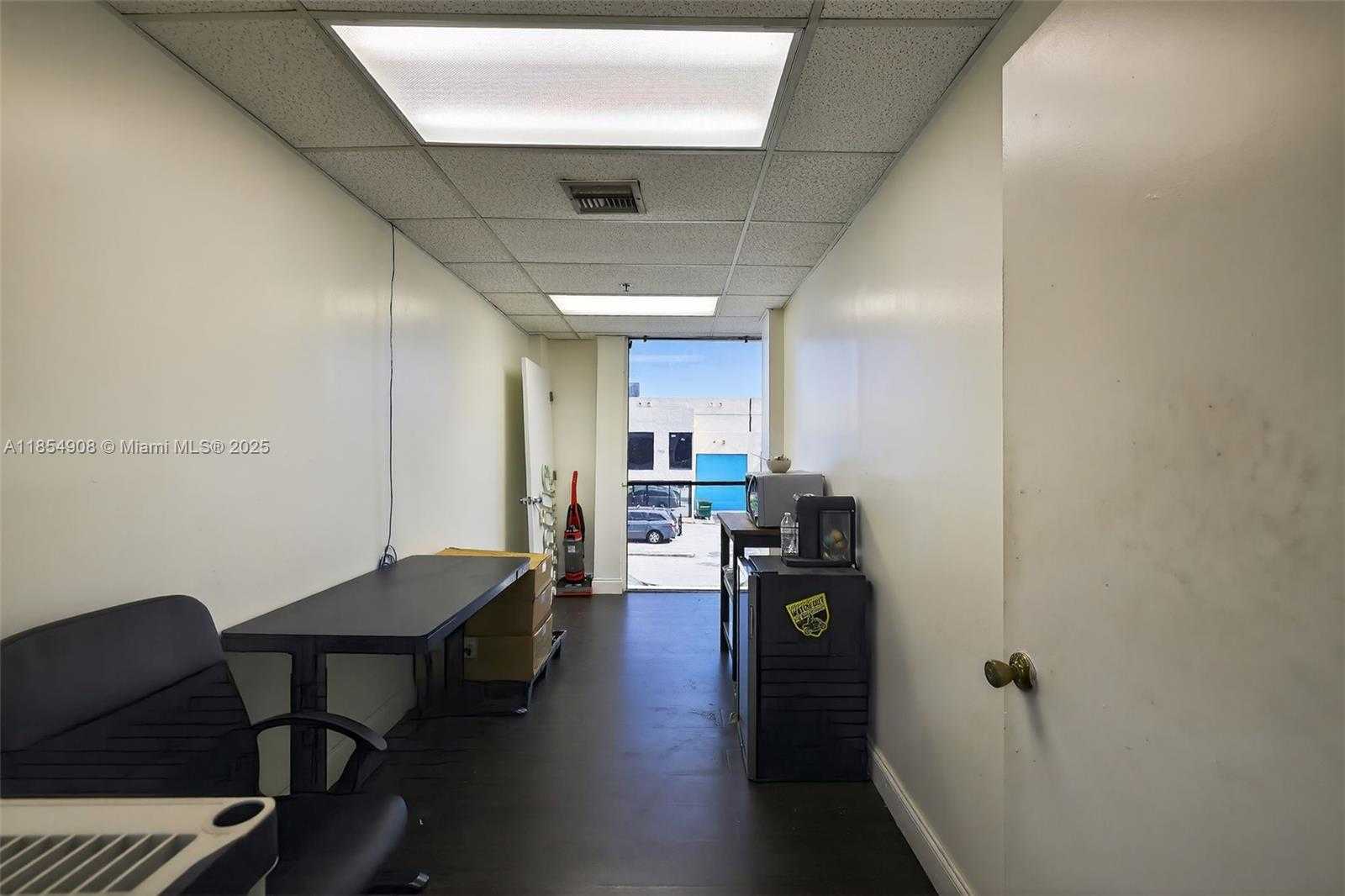 Small Image of 7080 NORTH WEST 50TH ST #1, Miami Number 6