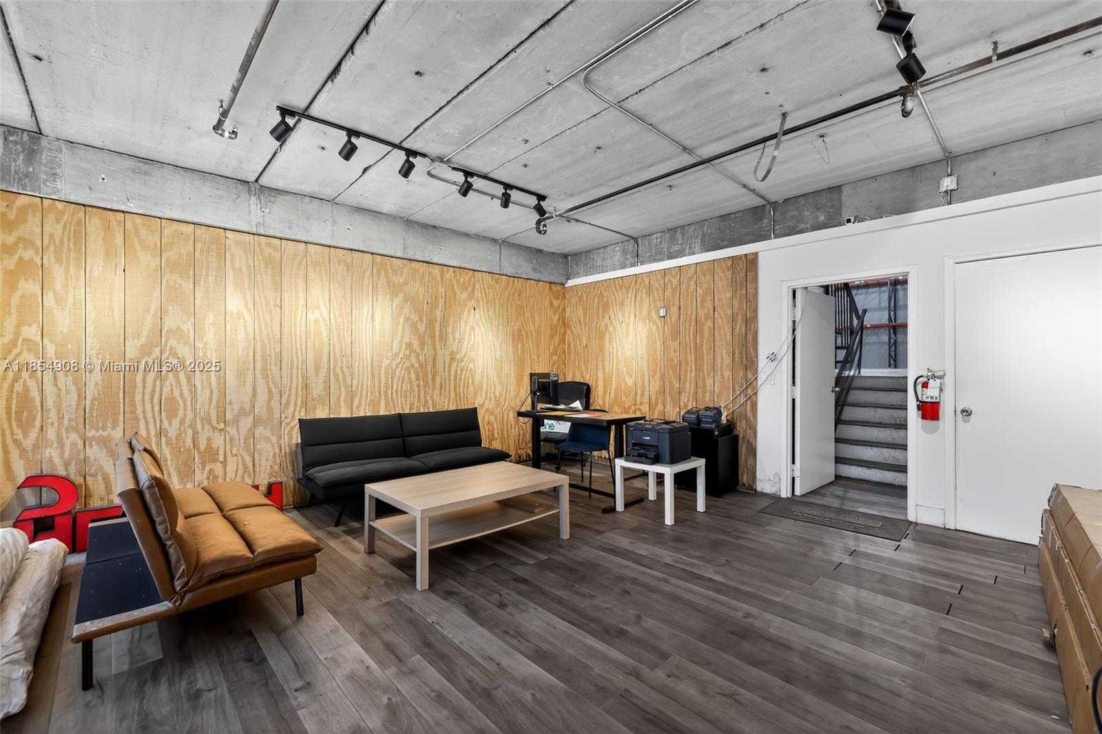 Small Image of 7080 NORTH WEST 50TH ST #1, Miami Number 8