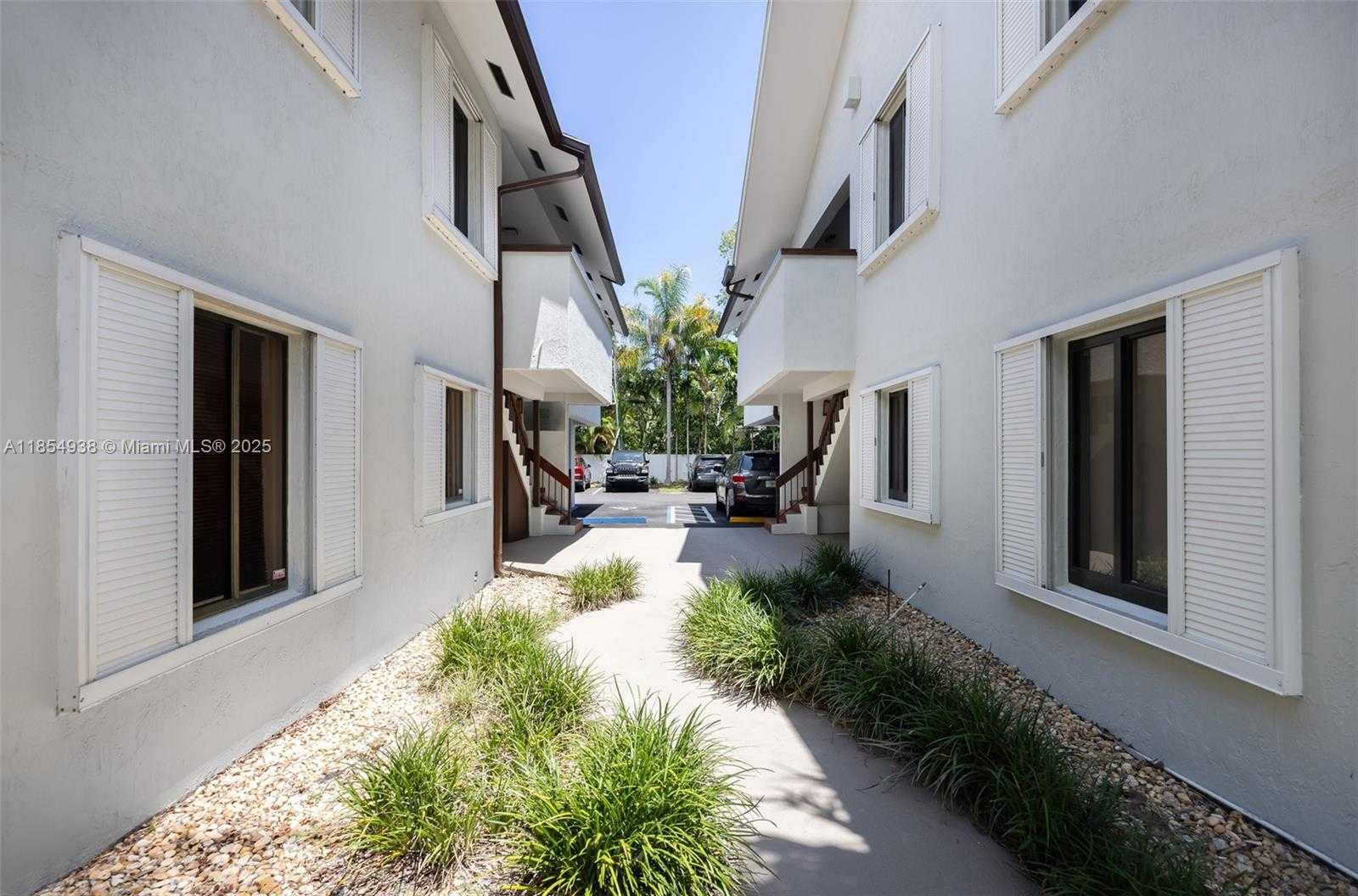 Small Image of 7731 SOUTH WEST 62ND AVE #202, South Miami Number 5