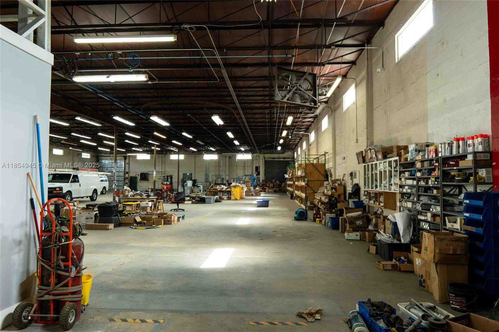 Small Image of 500 WEST 84TH ST, Hialeah Number 19