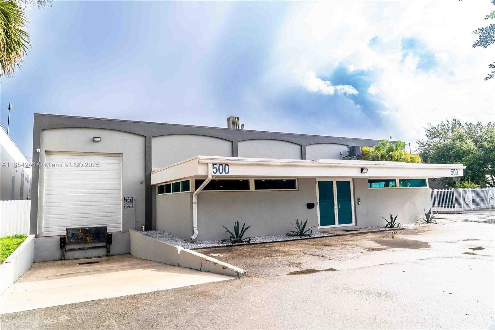 Small Image of 500 WEST 84TH ST, Hialeah Number 2