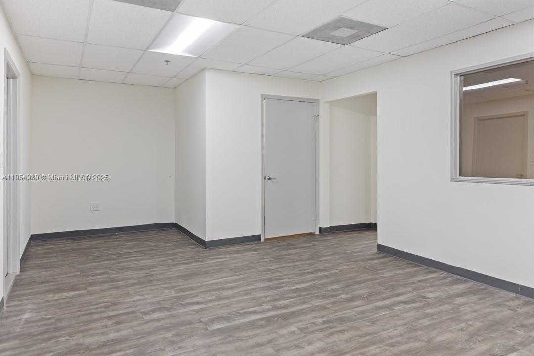 Small Image of 1501 NORTH WEST 82ND AVE, Doral Number 12