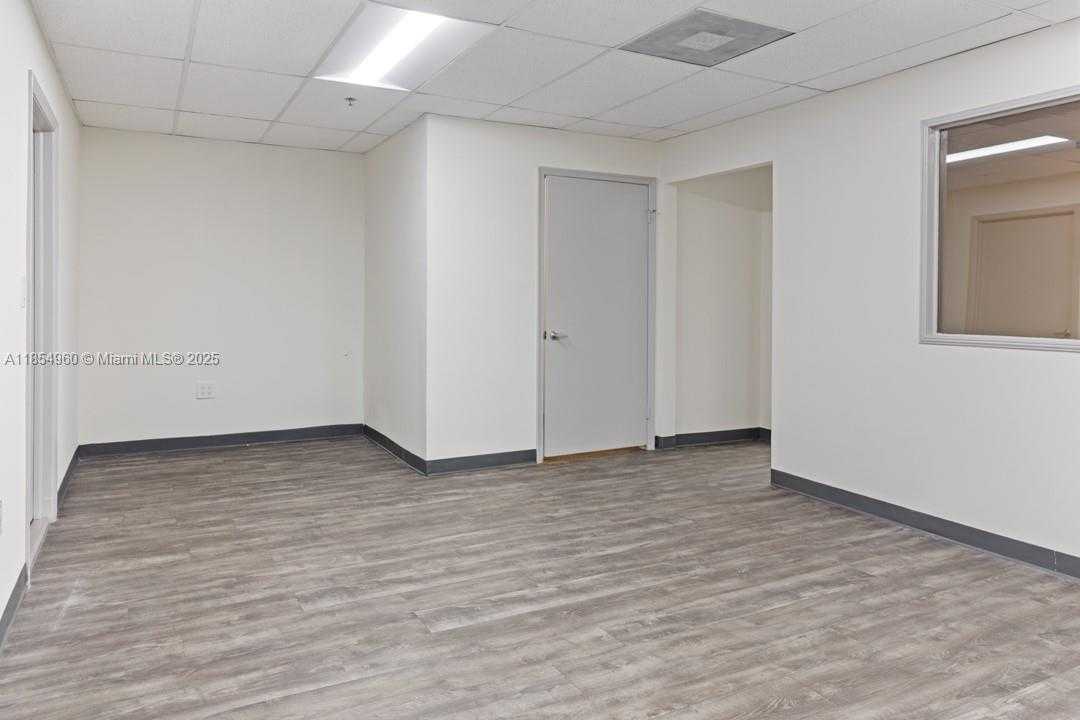 Small Image of 1501 NORTH WEST 82ND AVE, Doral Number 13