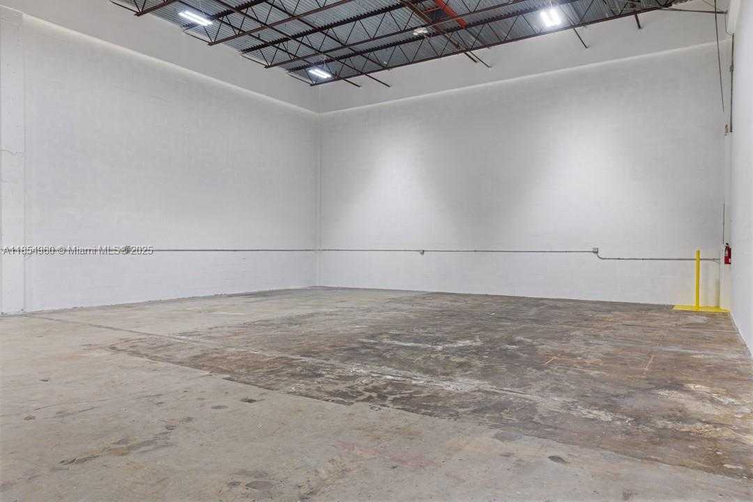 Small Image of 1501 NORTH WEST 82ND AVE, Doral Number 5
