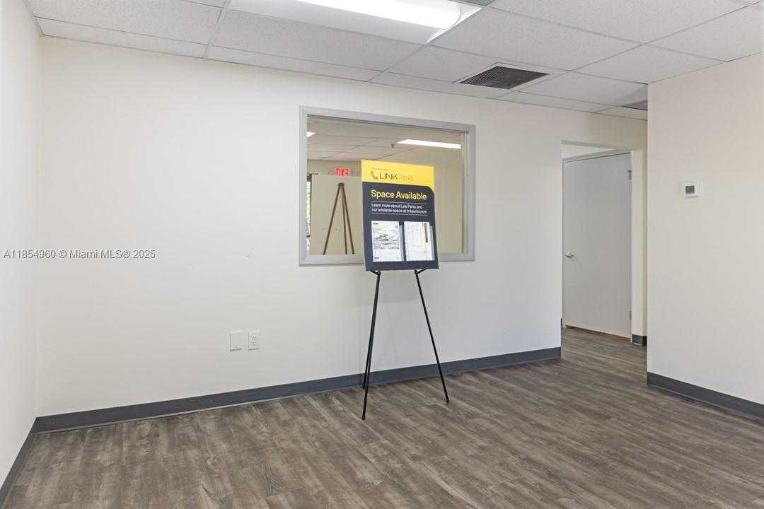 Small Image of 1501 NORTH WEST 82ND AVE, Doral Number 7