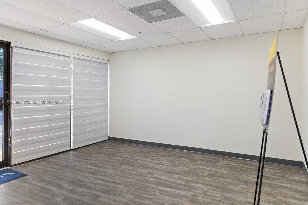 Small Image of 1501 NORTH WEST 82ND AVE, Doral Number 8