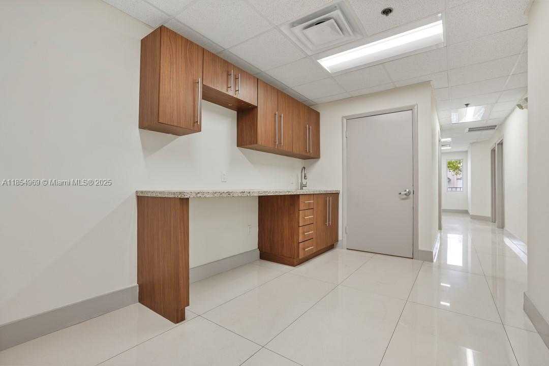 Small Image of 2201 NORTH WEST 79TH AVE #2051, Doral Number 16