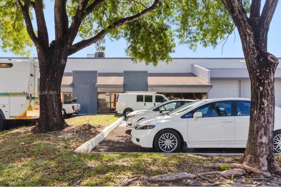 Small Image of 7801 NORTH WEST 15TH ST #7827, Doral Number 13