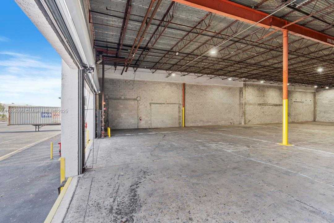 Small Image of 1626 NORTH WEST 82ND AVE #1580-1590, Doral Number 13