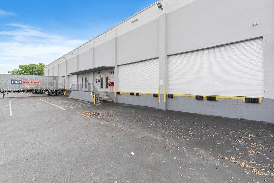 Small Image of 1626 NORTH WEST 82ND AVE #1580-1590, Doral Number 14