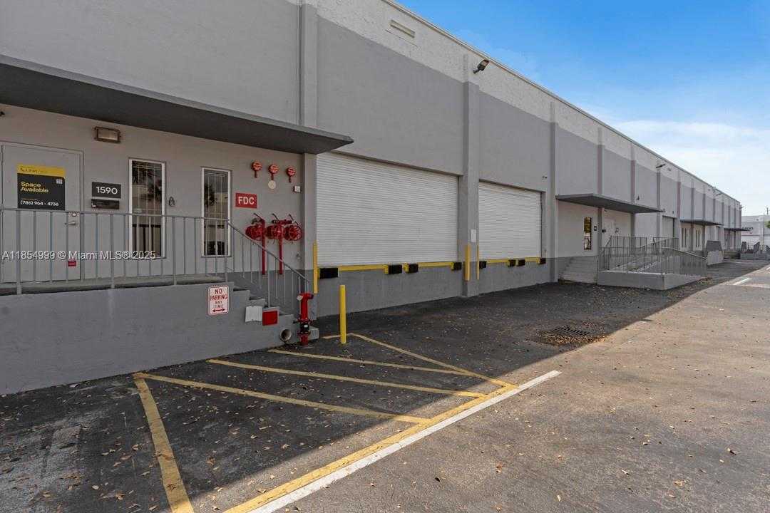 Small Image of 1626 NORTH WEST 82ND AVE #1580-1590, Doral Number 17