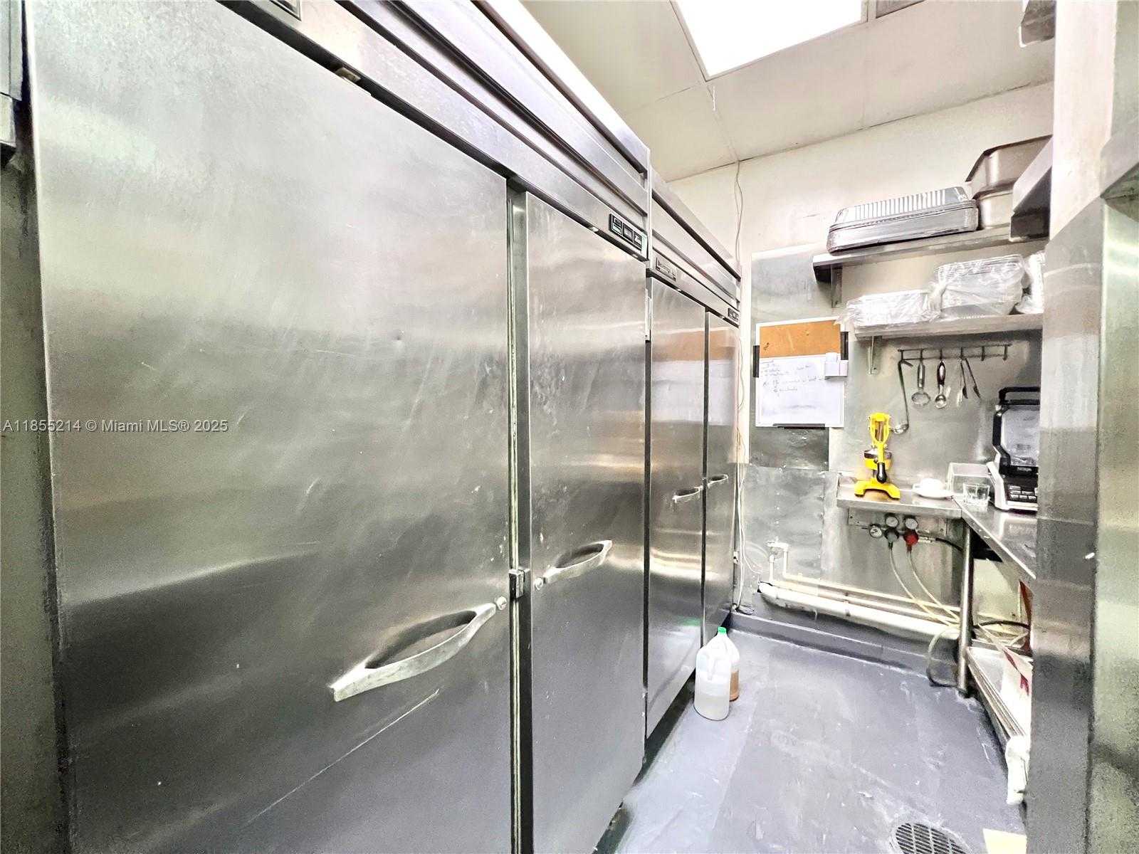 Small Image of 223 VALENCIA AVE, Coral Gables Number 13
