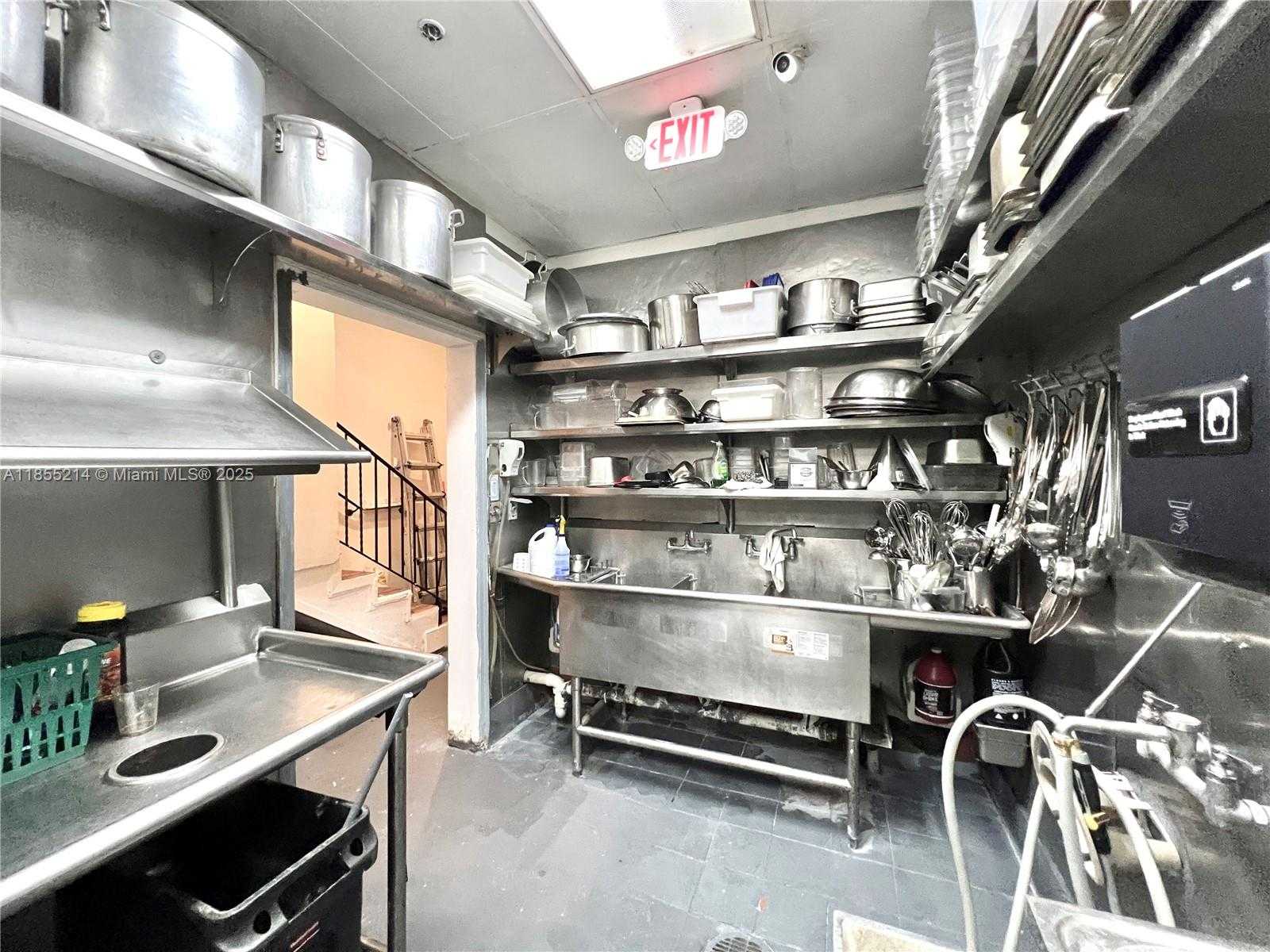 Small Image of 223 VALENCIA AVE, Coral Gables Number 16