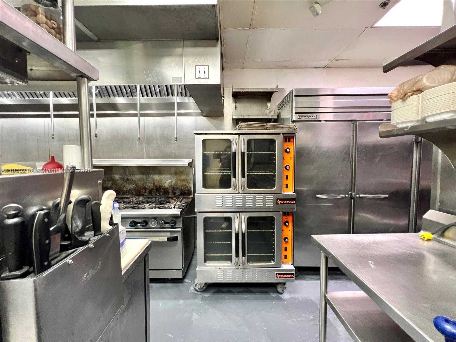 Small Image of 223 VALENCIA AVE, Coral Gables Number 17